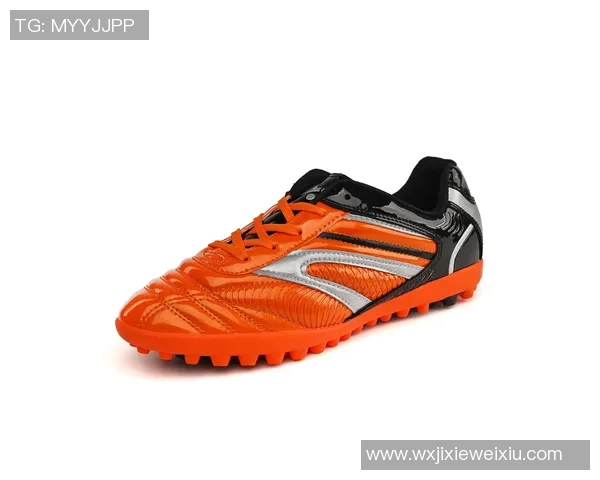 足球鞋球星同款碎钉设计解析与球场表现提升的完美结合